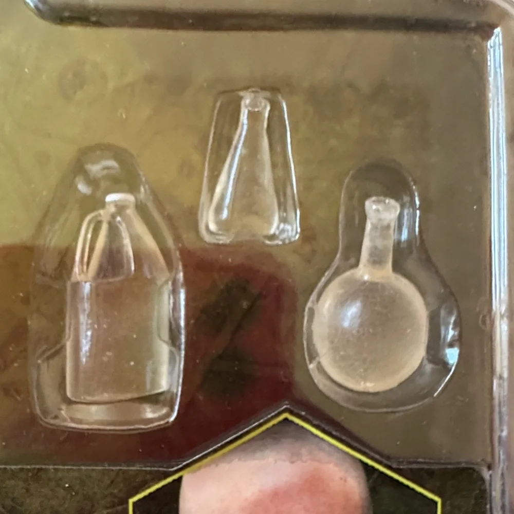 🧔♂️ Mezco Toyz; New in Box! Walter White from Breaking Bad; Collectible Figure! - Picture 3 of 6